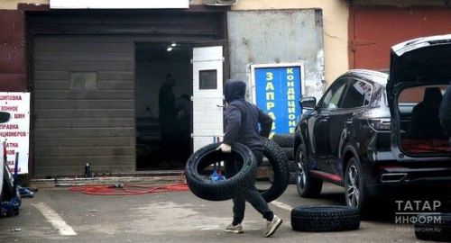 Белгеч Татарстан машина йөртүчеләренә тәгәрмәчләрне кайчан алыштырырга кирәклеген әйтте