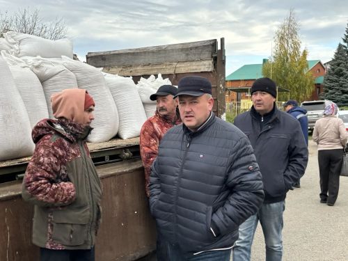 В Кайбицах с размахом прошла традиционная ярмарка, посвящённая Международному дню пожилых людей