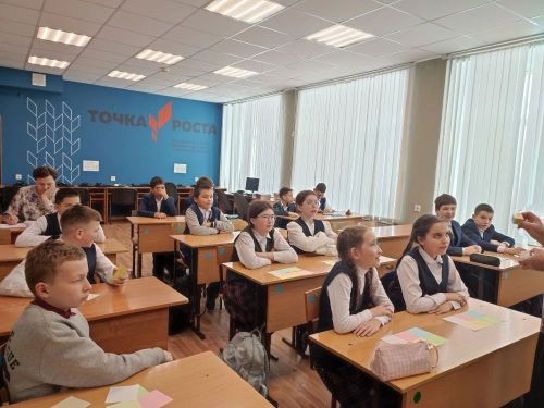 В Большекайбицкой школе прошел мастер-класс по созданию объемных фигур