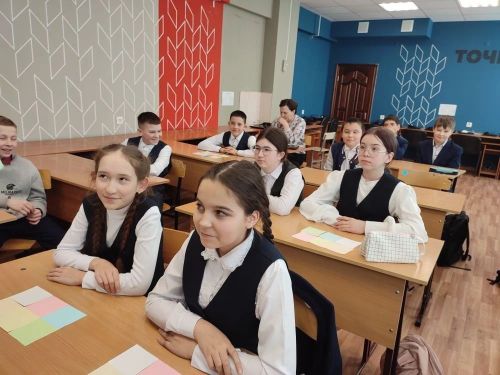 В Большекайбицкой школе прошел мастер-класс по созданию объемных фигур