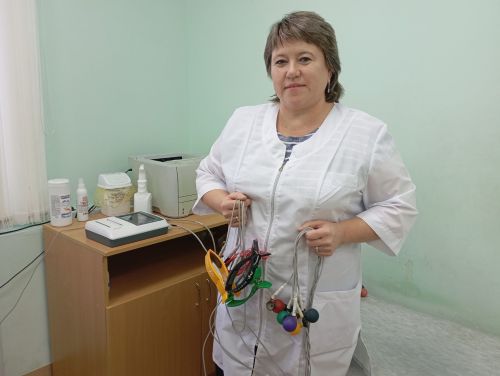Медсестра 35 лет на страже здоровья кайбичан