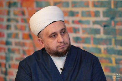 Казан имамы фитыр садакасын кемнәргә бирергә ярамаганын әйтте