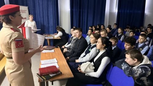 В Федоровской школе совместно с библиотекарем сельского поселения прошло глубоко трогательное и важное мероприятие — «День памяти юного героя-антифашиста»