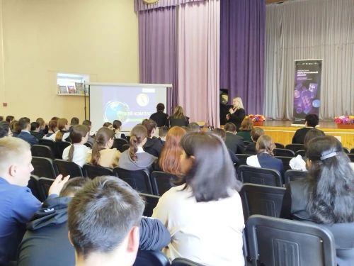 Студенты КФУ обсудили с кайбицкими школьниками методы противодействия экстремизму