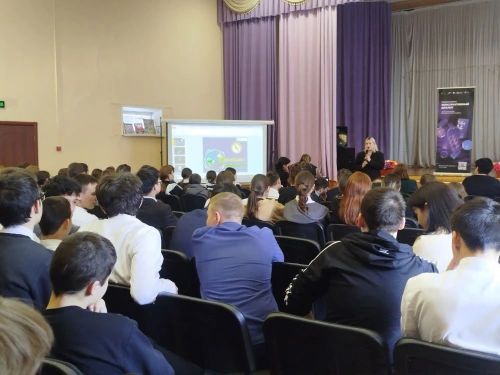 Студенты КФУ обсудили с кайбицкими школьниками методы противодействия экстремизму