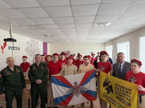 Представители Казанского танкового училища провели встречу с учениками Большеподберезинской школы
