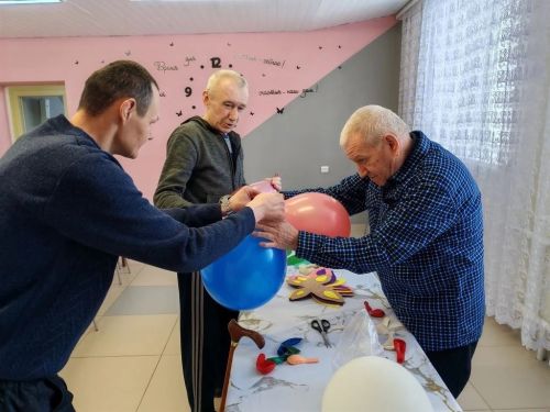 В Кайбицком доме-интернате для престарелых и инвалидов вовсю кипит подготовка к самому нежному празднику весны