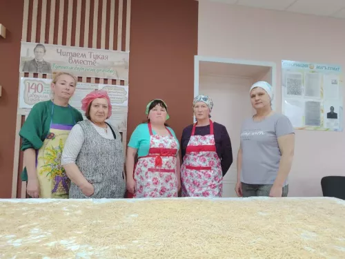 С теплом родного дома: в Кушкульском сельском клубе приготовили лапшу для наших защитников