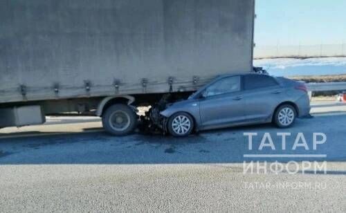 В Кайбицком районе на трассе М-12 в страшном ДТП с грузовиком погибли четыре человека
