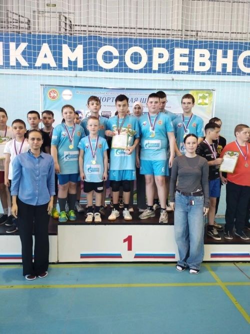 В Кайбицком районе определили сильнейших волейболистов среди школьников