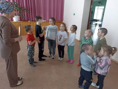 В Берлибашском сельском клубе состоялась детская программа «День веселья, радости и смеха!»
