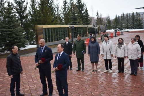 В Кайбицах побывал Герой России Расим Баксиков