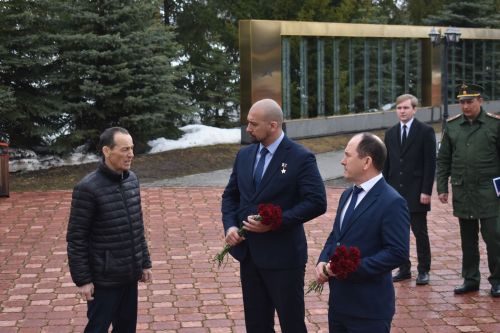 В Кайбицах побывал Герой России Расим Баксиков