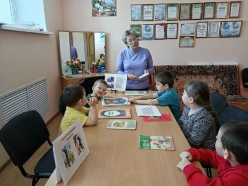 В Большеподберезинском доме культуры прошла «Неделя детской книги»
