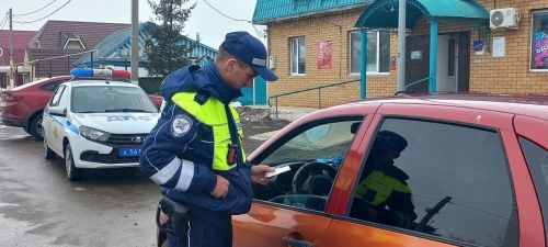 Безопасность детей в приоритете: инспекторы ГИБДД Кайбицкого района вышли в рейд