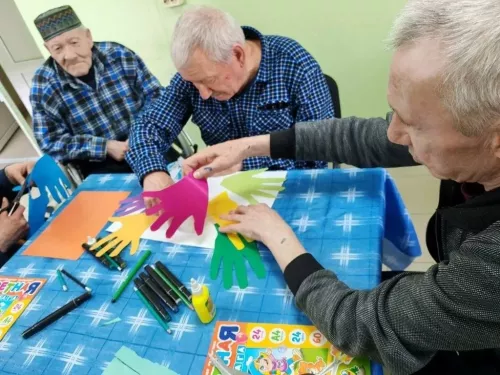 Единство в творчестве: в Кайбицком доме-интернате прошел тематический мастер-класс