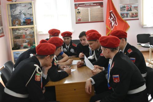 Кайбицкие школьники сыграли в военно-патриотическую игру «Зарница 2.0»