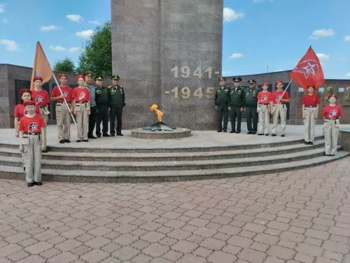 Память поколений: кушманские юнармейцы встретились с председателем Российского общества ветеранов ГСВГ