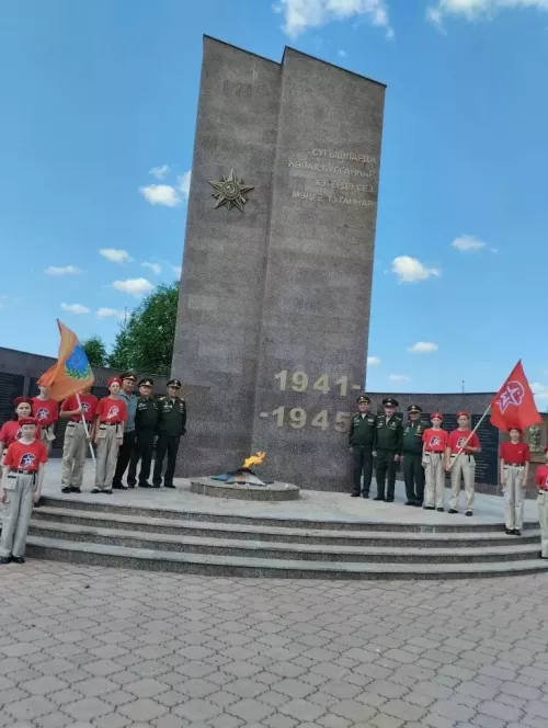 Память поколений: кушманские юнармейцы встретились с председателем Российского общества ветеранов ГСВГ
