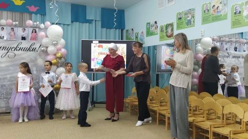 Кошманның «Тиенкәй» балалар бакчасында чыгарылыш кичәсе узды