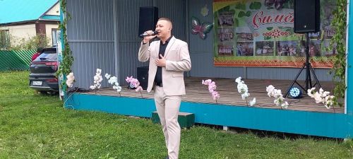 Симек собрал друзей: в Малых Мемях отметили чувашский народный праздник