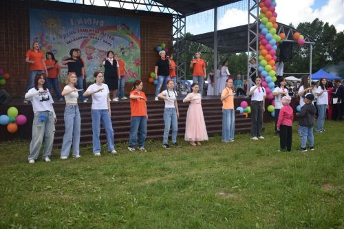 «Наши дети — наша гордость»: в Кайбицах прошел яркий праздник, посвященный Дню защиты детей