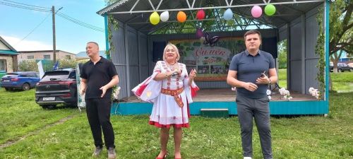 Симек собрал друзей: в Малых Мемях отметили чувашский народный праздник