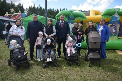 «Наши дети — наша гордость»: в Кайбицах прошел яркий праздник, посвященный Дню защиты детей