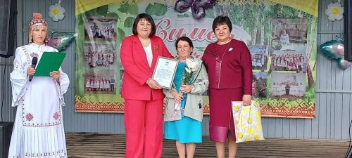 Симек собрал друзей: в Малых Мемях отметили чувашский народный праздник