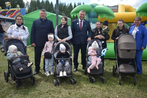 «Наши дети — наша гордость»: в Кайбицах прошел яркий праздник, посвященный Дню защиты детей
