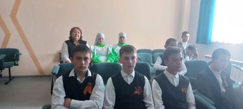 Борындык авылында «Халыкның җан авазы-мөнәҗәт» дигән кичә узды