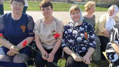 На открытии бюста полному кавалеру ордена Славы в Надеждине присутствовал депутат Госдумы РФ