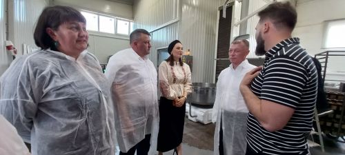Семейное дело с ароматом хлеба: Максим Топилин посетил пекарню в Больших Кайбицах