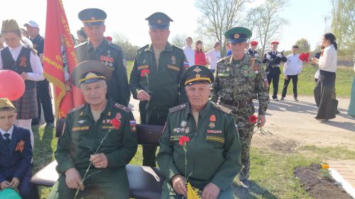 На открытии бюста полному кавалеру ордена Славы в Надеждине присутствовал депутат Госдумы РФ