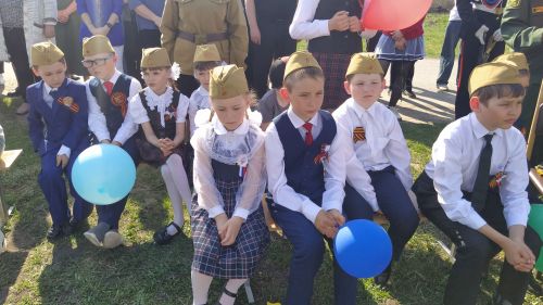 На открытии бюста полному кавалеру ордена Славы в Надеждине присутствовал депутат Госдумы РФ