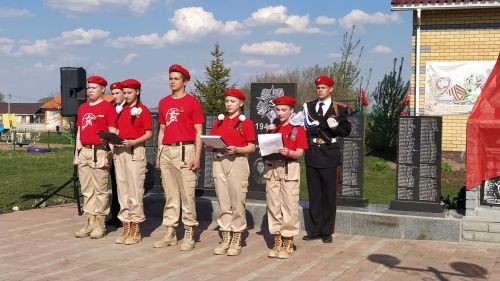 На открытии бюста полному кавалеру ордена Славы в Надеждине присутствовал депутат Госдумы РФ