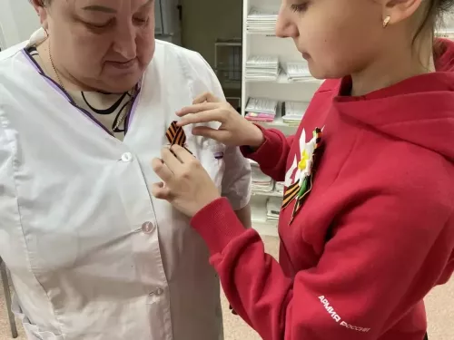 Волонтёры и воспитанники военно-патриотического клуба «Память» из села Федоровское провели акцию «Георгиевская ленточка»