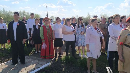 На открытии бюста полному кавалеру ордена Славы в Надеждине присутствовал депутат Госдумы РФ