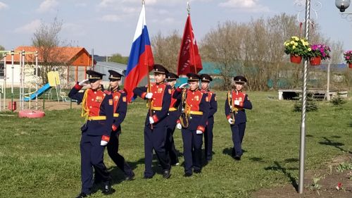 На открытии бюста полному кавалеру ордена Славы в Надеждине присутствовал депутат Госдумы РФ