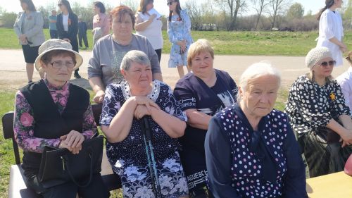 На открытии бюста полному кавалеру ордена Славы в Надеждине присутствовал депутат Госдумы РФ