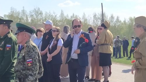 На открытии бюста полному кавалеру ордена Славы в Надеждине присутствовал депутат Госдумы РФ