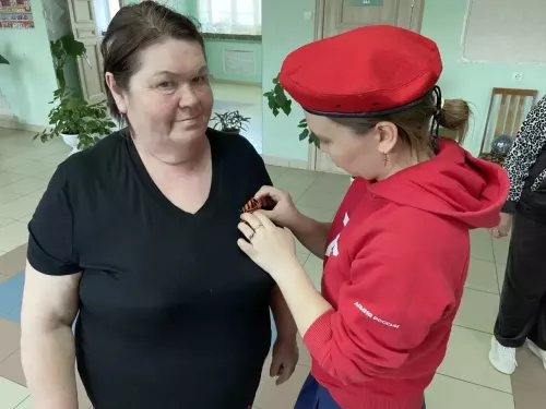 Волонтёры и воспитанники военно-патриотического клуба «Память» из села Федоровское провели акцию «Георгиевская ленточка»
