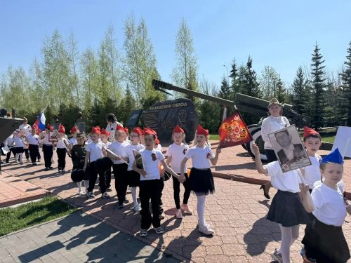 В маленьких руках — большая история: в детском саду «Миляшкай» почтили память героев Великой Победы