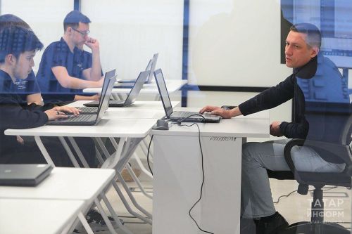 Учителей физики, математики и информатики поощрят премиями