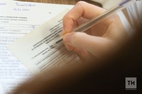 Эксперт: трудовой договор убережет подростка от обмана работодателя