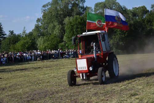 Россия көне уңаеннан Ябалакта Сабан туе гөрләде