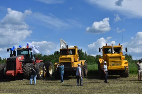 Россия көне уңаеннан Ябалакта Сабан туе гөрләде