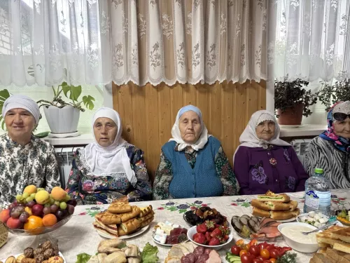 Бортас авылы мәчетендә Гөлирә белән Әсхәт Хәйруллин гаиләсе Корбан ашы үткәрде
