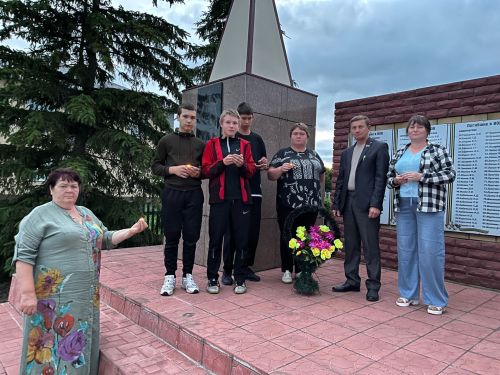 Сотрудники Кайбицкого дома-интерната зажгли «Свечи памяти» в знак глубокого уважения к подвигу героев