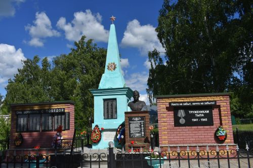 Кайбыч районы башлыгы мәктәпләр, балалар бакчаларына нинди ремонт кирәклеген урыннарга барып ачыклый